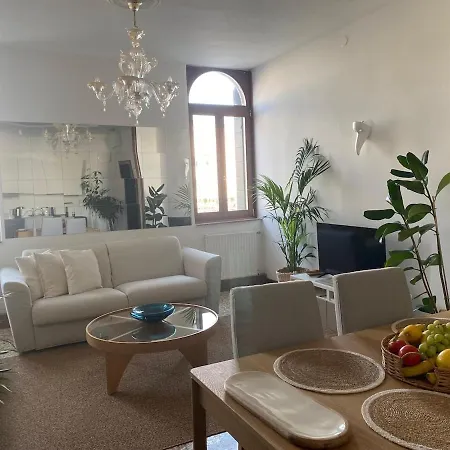 Marina Grand Canal Apartament *